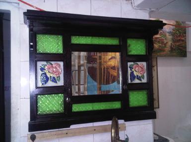 Wooden mirror material : teak wood size 77xh58 cm. Wooden mirror material : teak wood size 77xh58 cm.