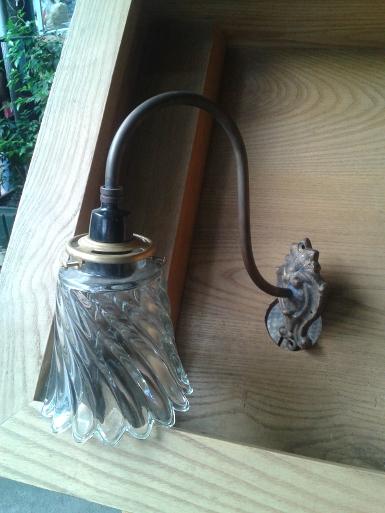 Wall lamp code WLN003 material :brass with glass Wall lamp code WLN003 material :brass with glass