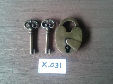 Brass door lock code X.031 size Wide 47 mm. L :69 mm. Brass door lock code X.031 size Wide 47 mm. L :69 mm.
