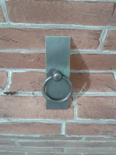 Brass handle code A.133A size wide 25 mm. long 88 mm. Brass handle code A.133A size wide 25 mm. long 88 mm.