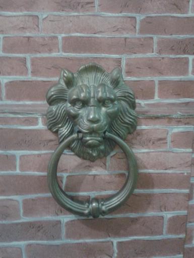 Lion Brass Handle Item code P.140D size long 200 mm wide 115 mm. Lion Brass Handle Item code P.140D size long 200 mm wide 115 mm.