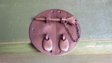 Brass Door Lock Item code Q.046 size Dimension 150 mm. Brass Door Lock Item code Q.046 size Dimension 150 mm.