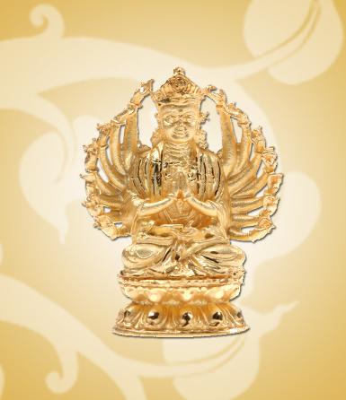 พระแม่กวนอิมพันมือ ชุบกะไหล่ทอง18 k เลี่ยมกรอบทองเหลือง กันน้ำ พร้อมแหนบ