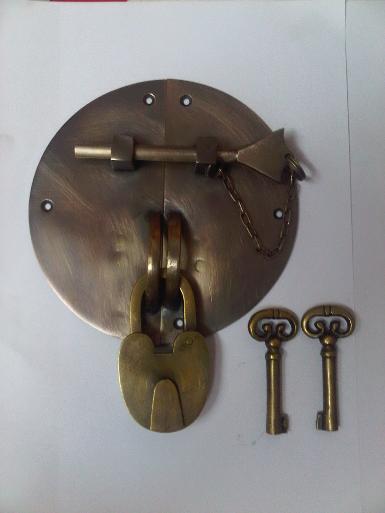 Brass door handle Code Q.046A size wide 150 mm.