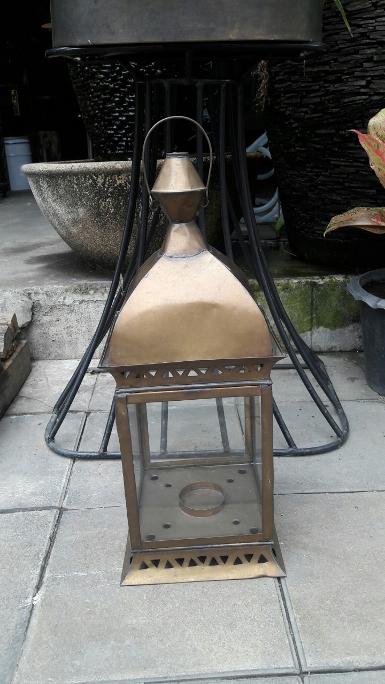 Morocco Lamp brass Item Code MRL18W size high 51 cm. wide 21 cm.square 18 x 21 cm. Morocco Lamp brass Item Code MRL18W size high 51 cm. wide 21 cm.square 18 x 21 cm.
