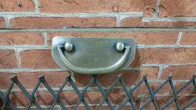 Brass handle Item A080A size long 110 mm. wide 51 mm. Brass handle Item A080A size long 110 mm. wide 51 mm.