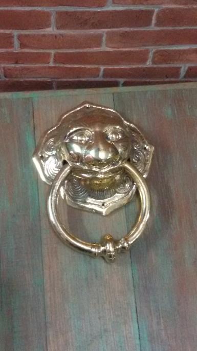 Lion handle Code P.136E size wide 5.5'' (140 mm.) long 18 cm. Lion handle Code P.136E size wide 5.5'' (140 mm.) long 18 cm.