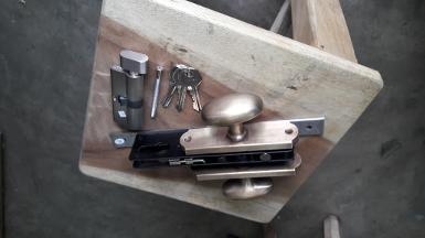 Brass door lock item code Oval18PP Brass door lock item code Oval18PP