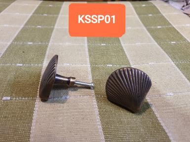 Shell Pearl Brass handle Item price/each Code KSSP01 size wide 40 mm. high 40 mm. Shell Pearl Brass handle Item price/each Code KSSP01 size wide 40 mm. high 40 mm.