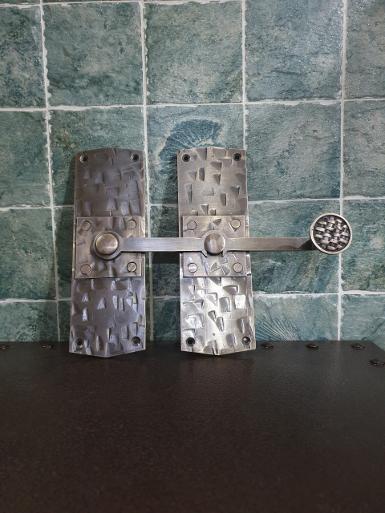 Brass door lock Item Code Q031MR3 size 1side 3'' long 230 mm. thickness 6 mm. Brass door lock Item Code Q031MR3 size 1side 3'' long 230 mm. thickness 6 mm.