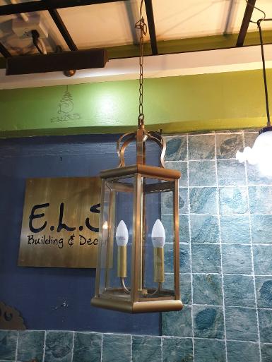 Brass hanging lamp 2 light Item Code HGLJ02L size wide 25 cm. high 48 cm long total 80 cm. Brass hanging lamp 2 light Item Code HGLJ02L size wide 25 cm. high 48 cm long total 80 cm.