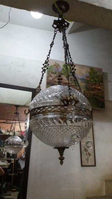 Hanging Lamp brass with glass Item Code AT22MP size wide 12'' high 90 cm. Hanging Lamp brass with glass Item Code AT22MP size wide 12'' high 90 cm.