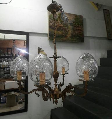 Hanging Lamp cut glass Item Code AT22DM Dia :800 mm. Hanging Lamp cut glass Item Code AT22DM Dia :800 mm.